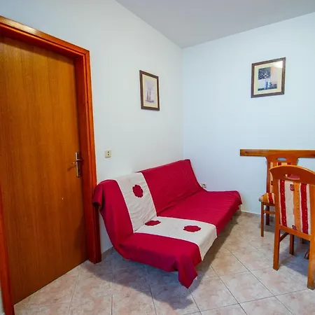 Franić * Podstrana