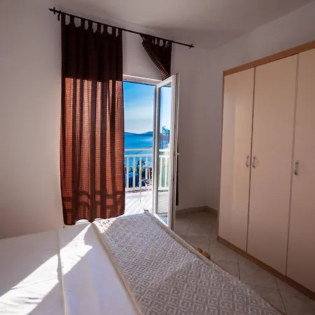 Apartament Franić *