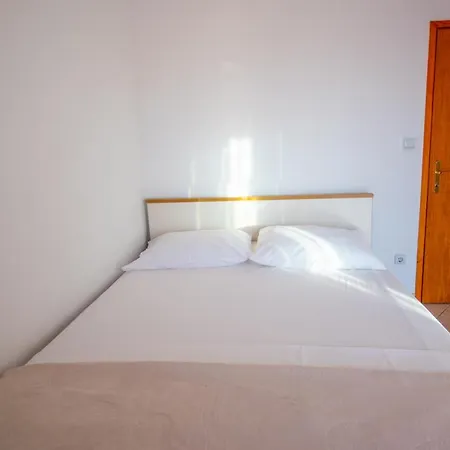 Apartament Franić *